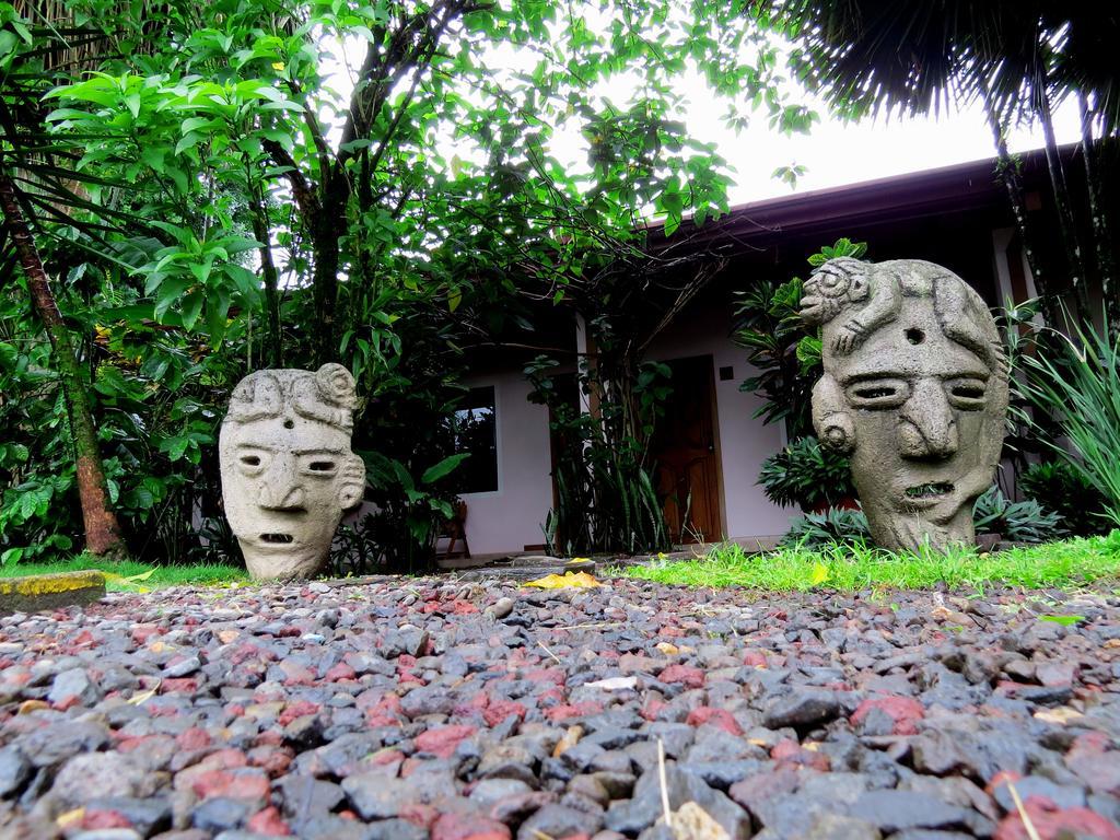 Hotel Vagabondo La Fortuna Exteriör bild
