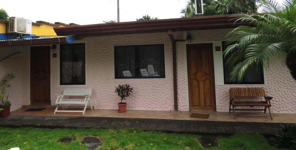 Hotel Vagabondo La Fortuna Exteriör bild